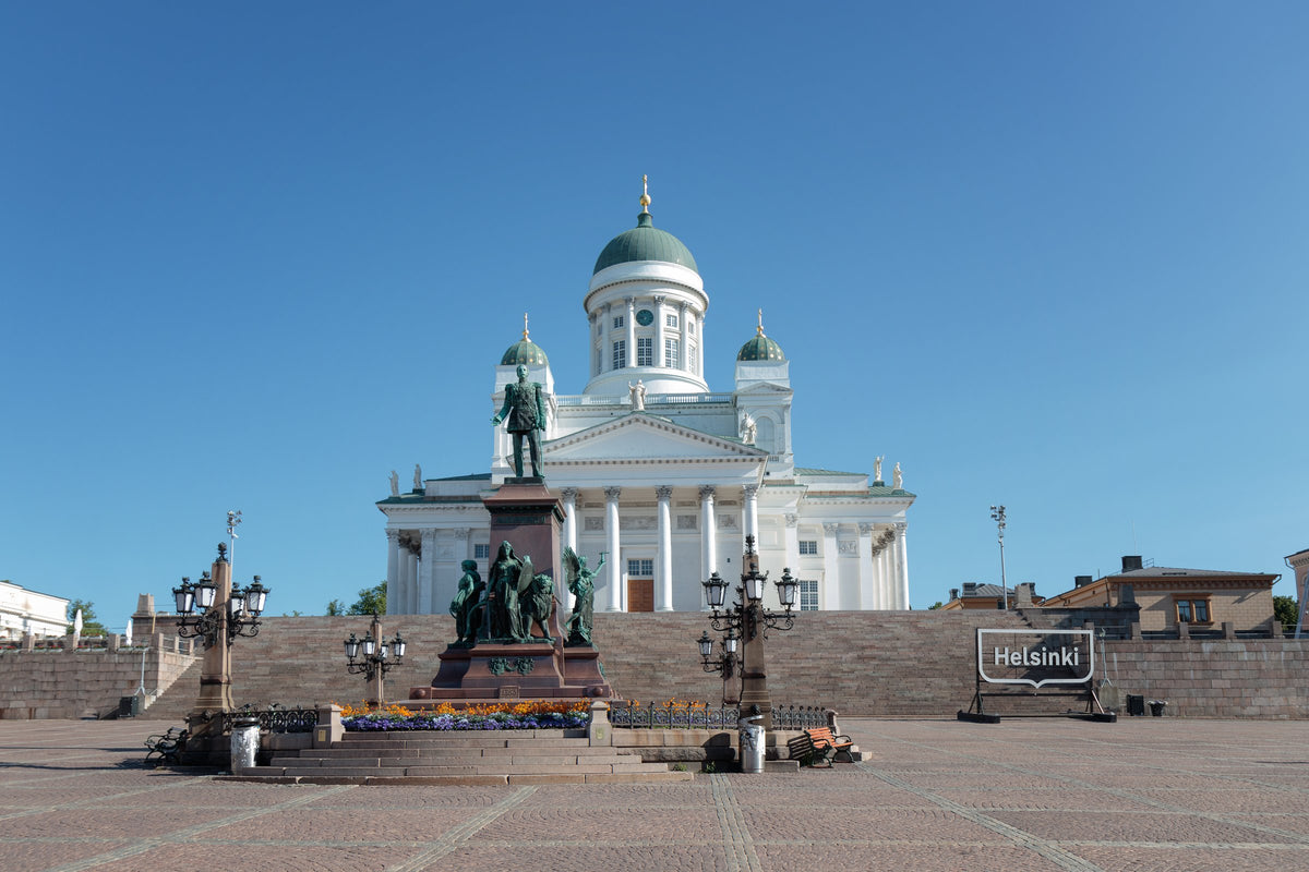 La cattedrale di Helsinki e la statua di Alessandro II