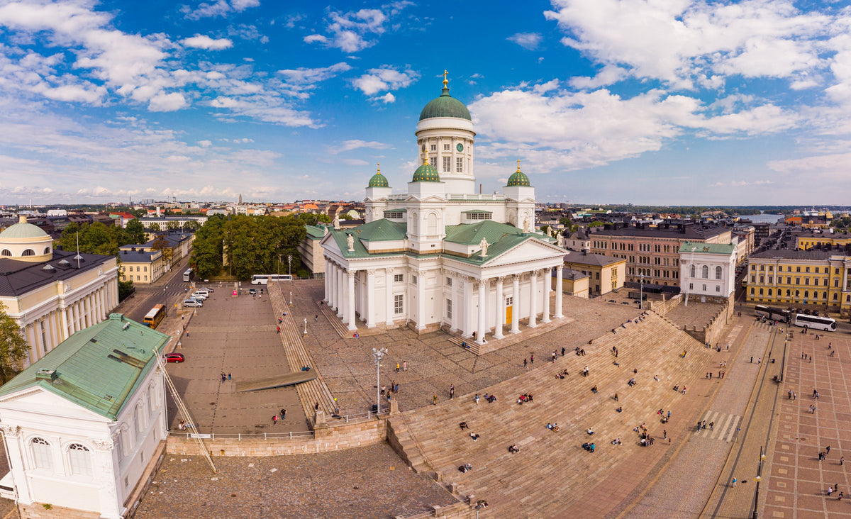 Piazza del Senato e la cattedrale di Helsinki dall’alto
